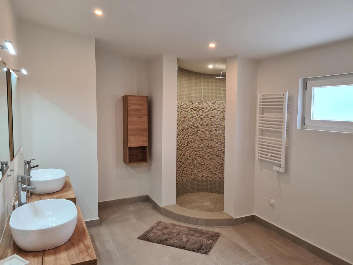 Quinta Omorka Suites Lagos Buitenkant foto